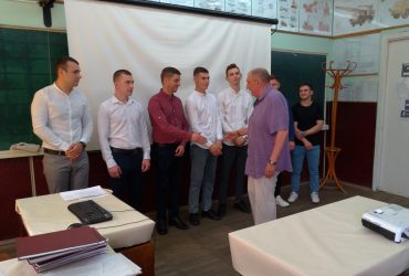 2021-06-23-bachelor_04